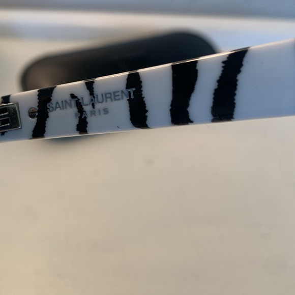 Saint Laurent zebra sunglasses - Picture 7 of 12